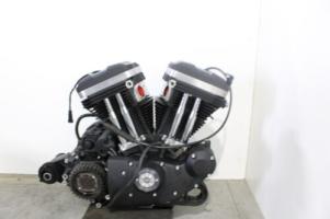 19-22 2019 Harley Davidson Iron 883 XL883 Engine Motor 9K Miles *90-DAY WARRANT*