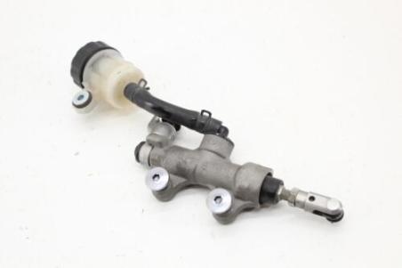 17-20 Yamaha Yzf R6 Rear Back Brake Master Cylinder W Reservoir